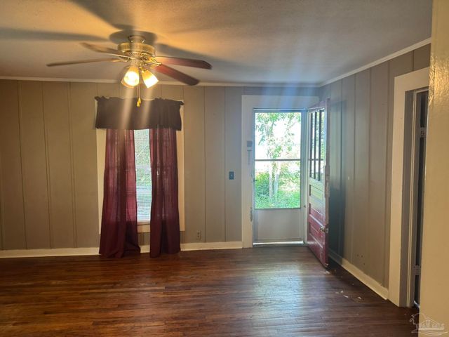 11150 Hwy 97, Walnut Hill, FL 32568