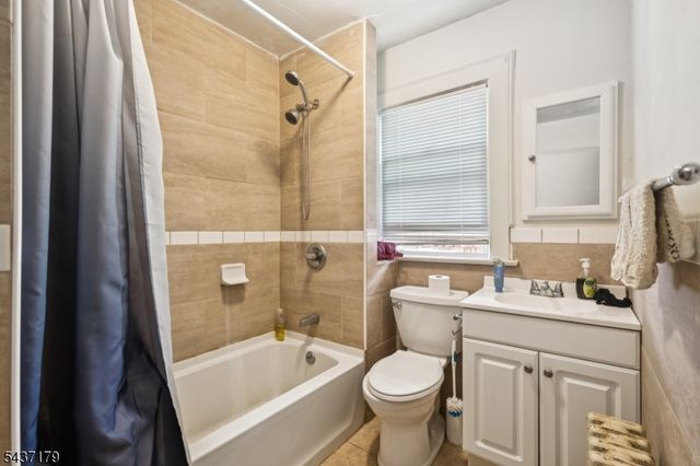 96 Beaumont Pl, Newark City, NJ 07104