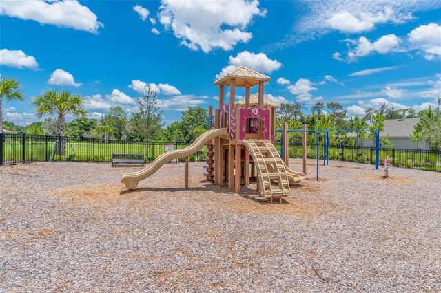 5032 SKYVIEW LANE, Bradenton, FL 34211