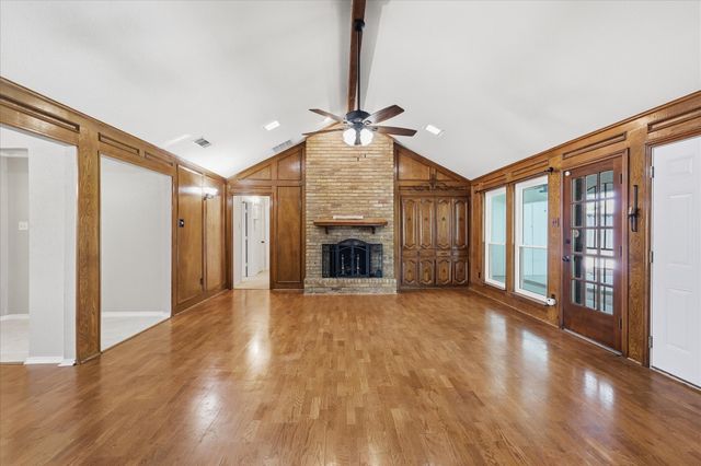 1000 Oxfordshire Drive, Carrollton, TX 75007