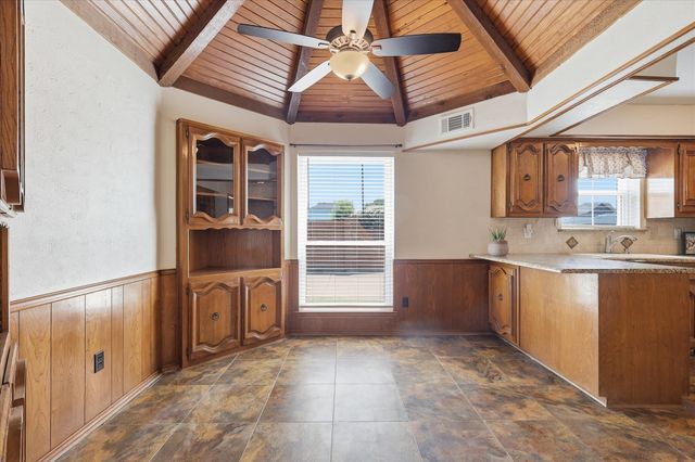 1000 Oxfordshire Drive, Carrollton, TX 75007
