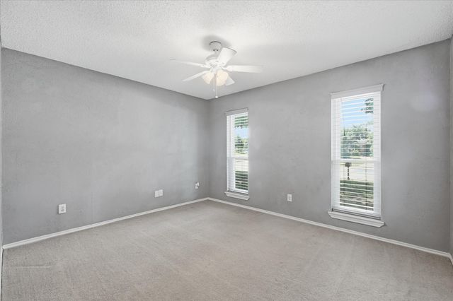 1000 Oxfordshire Drive, Carrollton, TX 75007
