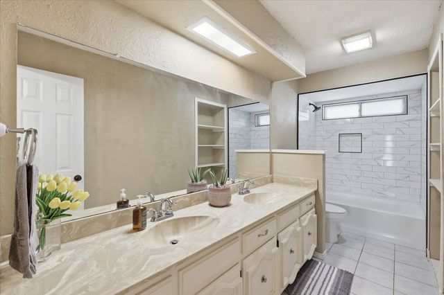 1000 Oxfordshire Drive, Carrollton, TX 75007