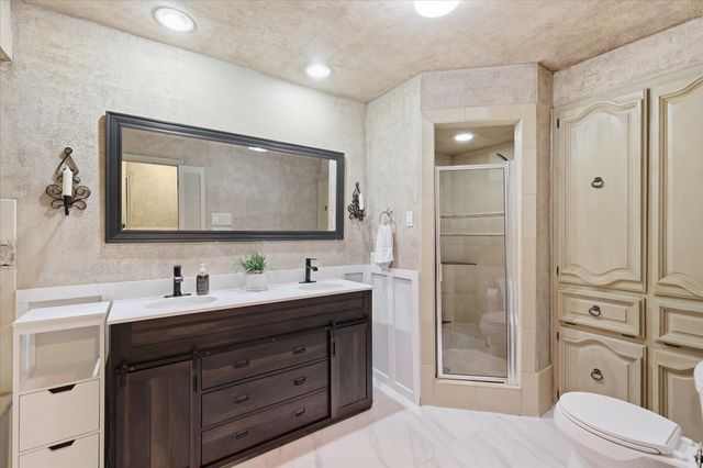 1000 Oxfordshire Drive, Carrollton, TX 75007