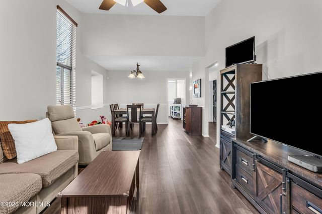 21 Dawn Court, Tinton Falls, NJ 07724