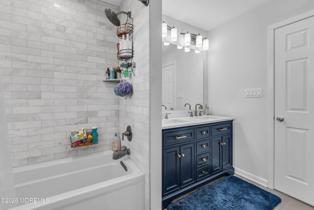 21 Dawn Court, Tinton Falls, NJ 07724