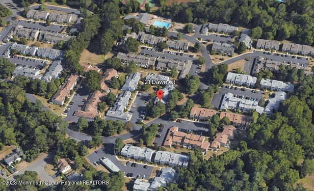 21 Dawn Court, Tinton Falls, NJ 07724
