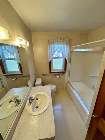 744 Horton, Northville, MI 48167