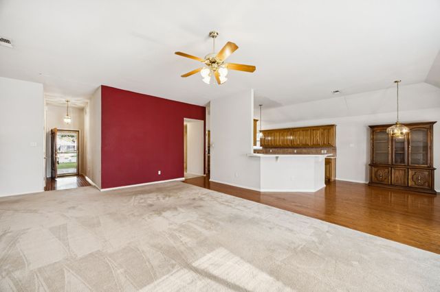 821 Willow Court, Saginaw, TX 76179