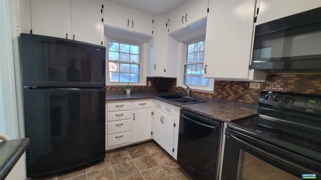 854 S 48th Street, Lincoln, NE 68510