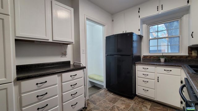 854 S 48th Street, Lincoln, NE 68510