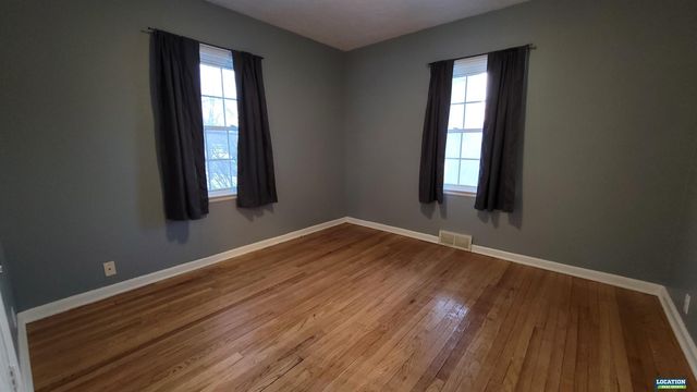 854 S 48th Street, Lincoln, NE 68510