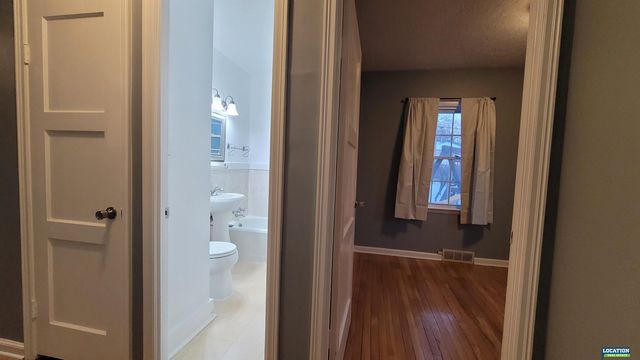 854 S 48th Street, Lincoln, NE 68510