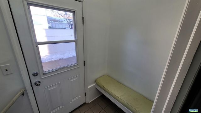 854 S 48th Street, Lincoln, NE 68510