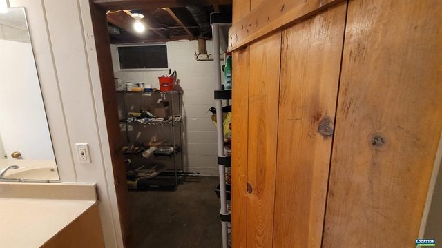 854 S 48th Street, Lincoln, NE 68510