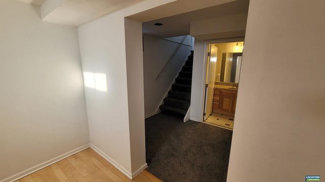 854 S 48th Street, Lincoln, NE 68510