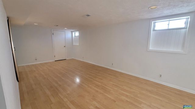 854 S 48th Street, Lincoln, NE 68510