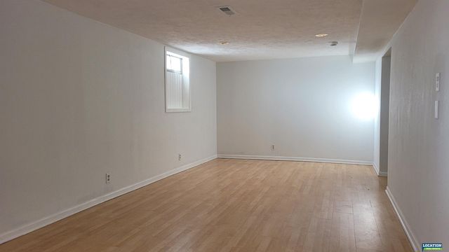 854 S 48th Street, Lincoln, NE 68510