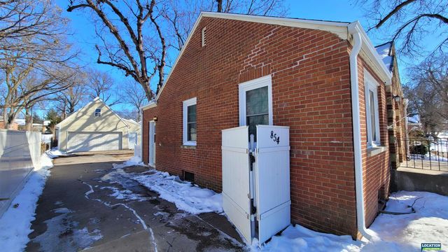 854 S 48th Street, Lincoln, NE 68510