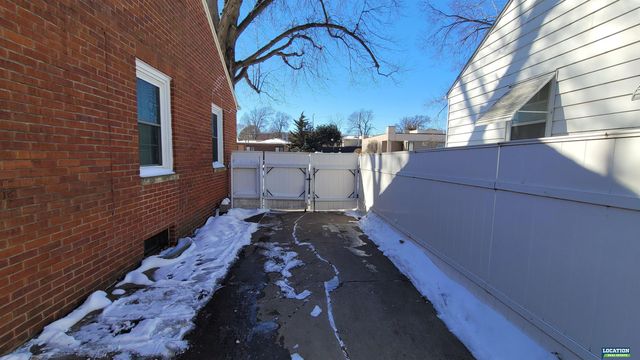 854 S 48th Street, Lincoln, NE 68510