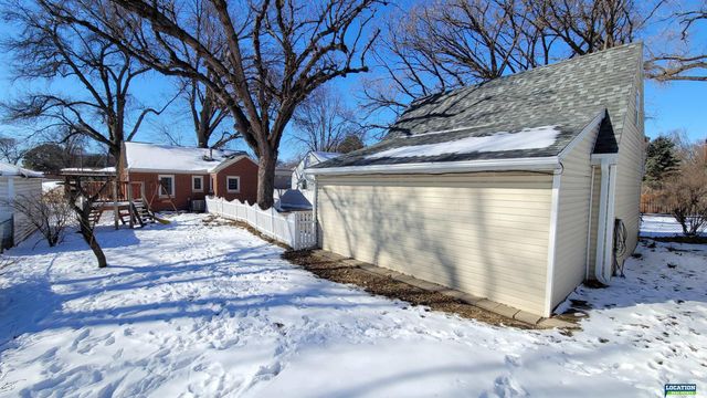 854 S 48th Street, Lincoln, NE 68510