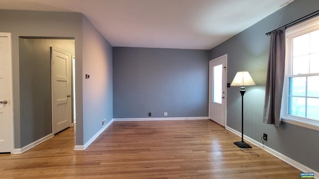 854 S 48th Street, Lincoln, NE 68510