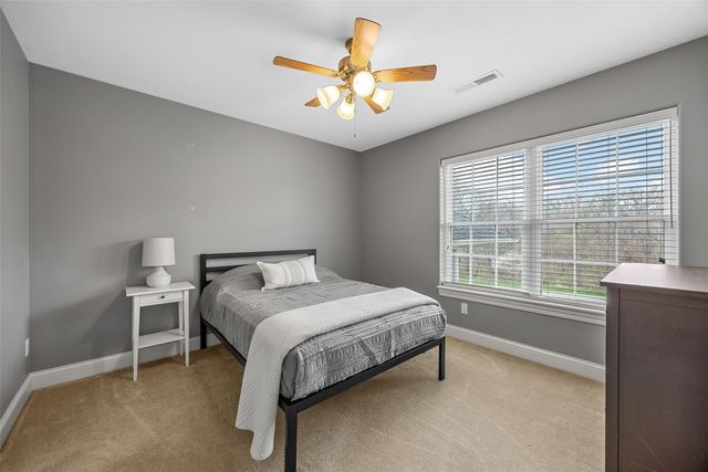 3991 NE Roberts Ridge, Iowa City, IA 52240