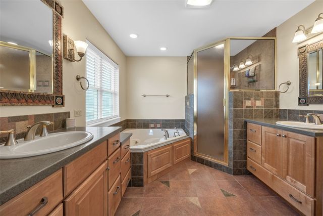 3991 NE Roberts Ridge, Iowa City, IA 52240