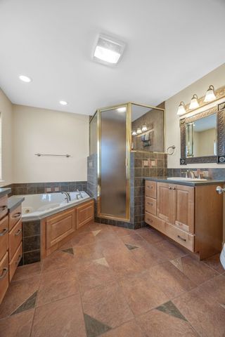 3991 NE Roberts Ridge, Iowa City, IA 52240