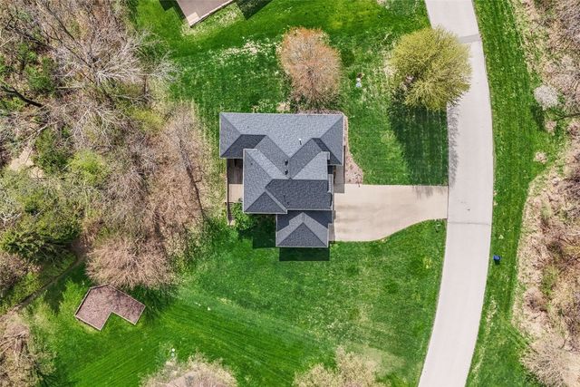 3991 NE Roberts Ridge, Iowa City, IA 52240