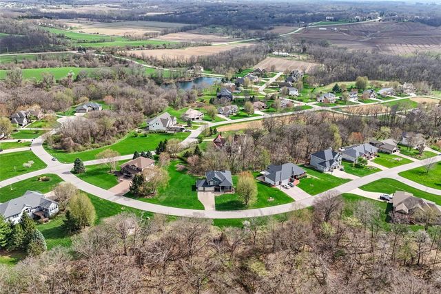 3991 NE Roberts Ridge, Iowa City, IA 52240