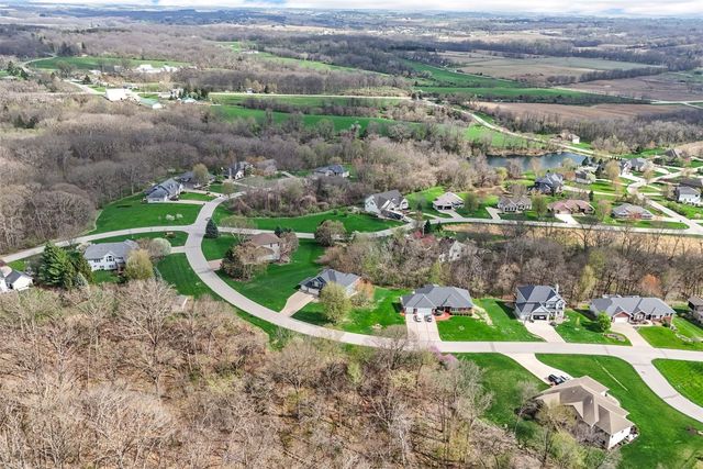 3991 NE Roberts Ridge, Iowa City, IA 52240
