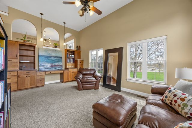 3991 NE Roberts Ridge, Iowa City, IA 52240