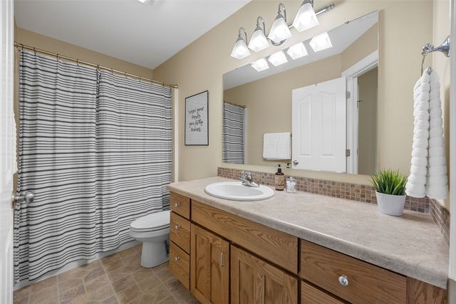 3991 NE Roberts Ridge, Iowa City, IA 52240