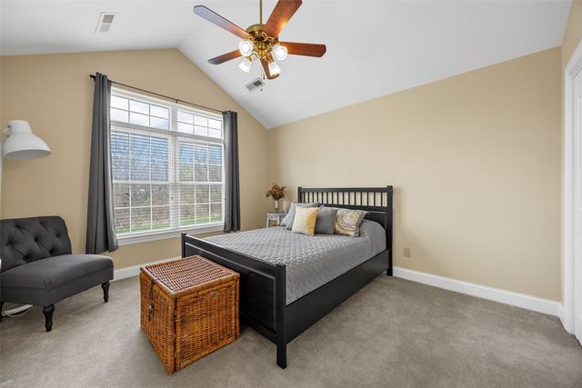 3991 NE Roberts Ridge, Iowa City, IA 52240