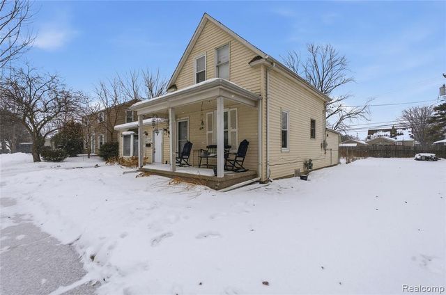 22646 Stephens Street, Saint Clair Shores, MI 48080