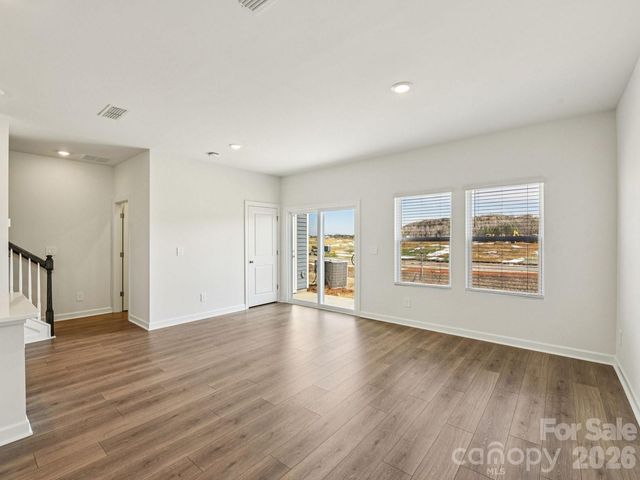9005 Foggy Brook Loop 0129, Charlotte, NC 28216