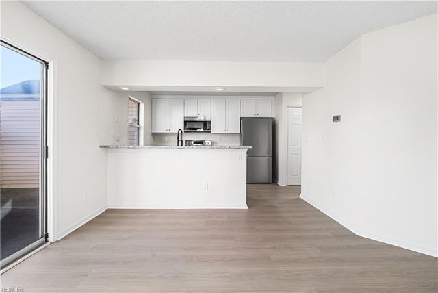 737 Gemstone CT, Virginia Beach, VA 23462