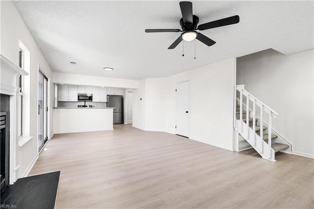 737 Gemstone CT, Virginia Beach, VA 23462