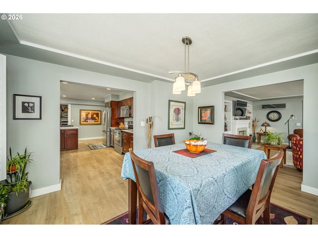 355 RIVER LOOP 2, Eugene, OR 97404