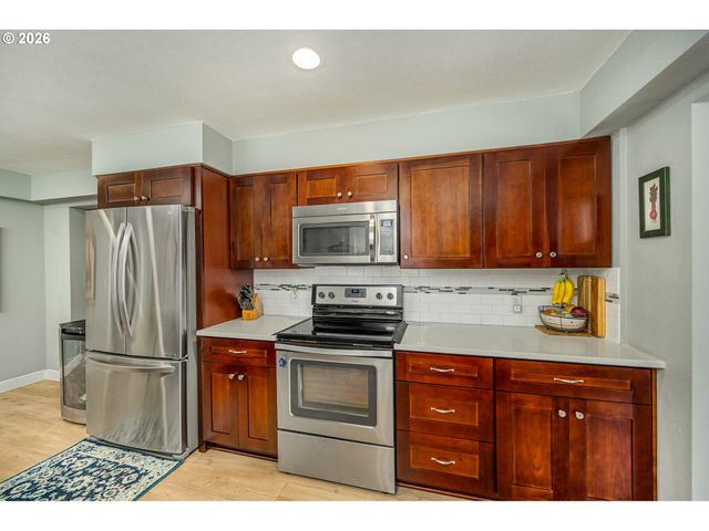 355 RIVER LOOP 2, Eugene, OR 97404