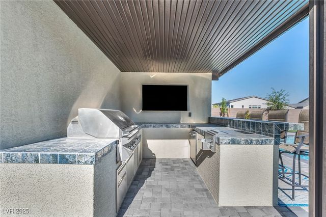 8528 Baltimore Heights Court, Las Vegas, NV 89113