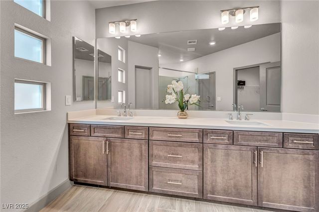 8528 Baltimore Heights Court, Las Vegas, NV 89113