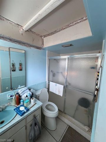 113 E Lake DR, Lehigh Acres, FL 33936