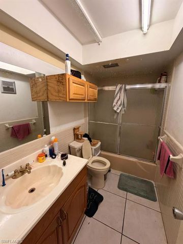 113 E Lake DR, Lehigh Acres, FL 33936