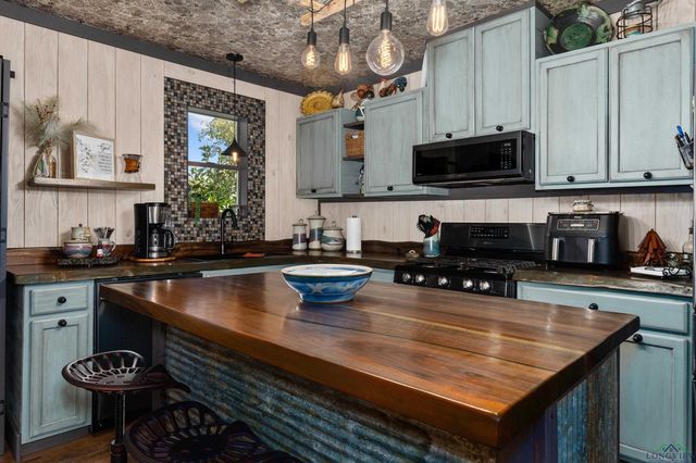 11437 County Road 3136 D, Mount Enterprise, TX 75681