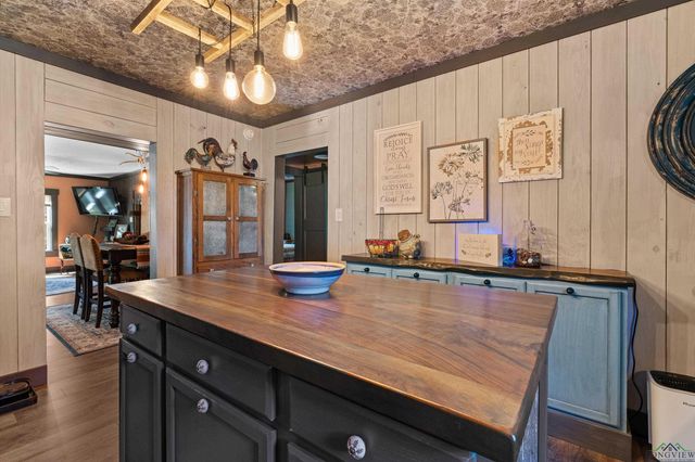 11437 County Road 3136 D, Mount Enterprise, TX 75681