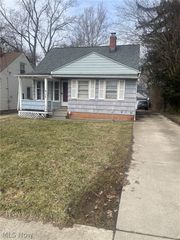 307 Marion Drive, Bedford, OH 44146