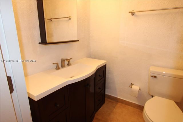 6713 Kingsmoor Way 6713, Miami Lakes, FL 33014