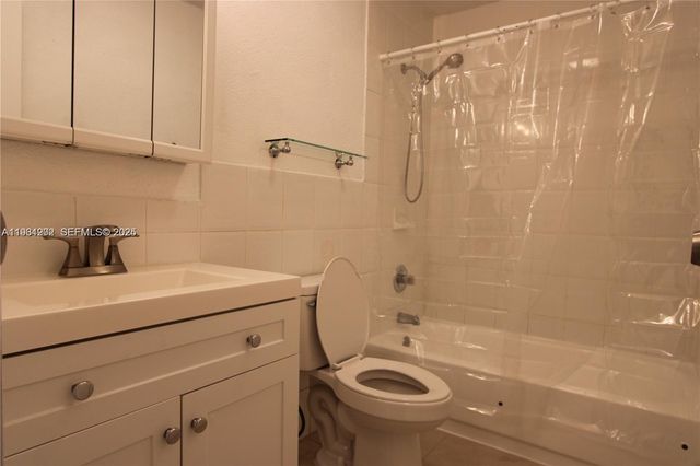 6713 Kingsmoor Way 6713, Miami Lakes, FL 33014